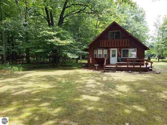 1059 Bundy Dr, Weidman, MI 48893