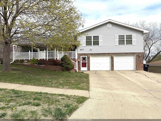 1800 Peninah St, Yankton, SD 57078