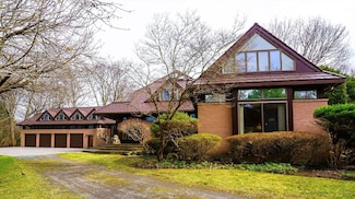 12 Solomon Pierce Rd, Lexington, MA 02420