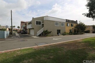 16557 22nd St Unit B, Huntington Beach, CA 90742