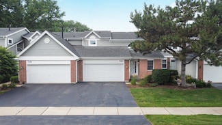 720 Hoover Dr Unit 124, Carol Stream, IL 60188