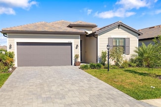 5235 Coral Reef Way, Bradenton, FL 34211