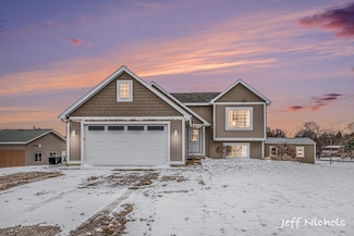 3955 Arthur St E, Coopersville, MI 49404