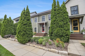 2137 New Town Dr NE Unit 14, Grand Rapids, MI 49525