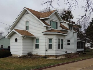 606 High St, Clinton, WI 53525