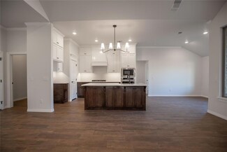 3324 Mangrove Rd, Edmond, OK 73034
