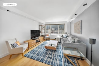 420 E 72nd St Unit 9G, New York, NY 10021