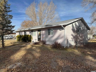 227 Alder St, Mountain View, WY 82939