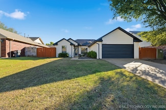10702 E 113th Place S, Bixby, OK 74008