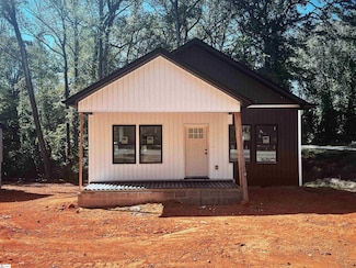 279 Law St, Woodruff, SC 29388