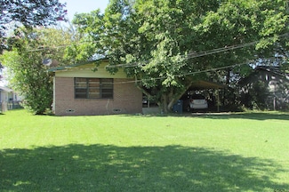 1714 E 1st St, Mount Pleasant, TX 75455