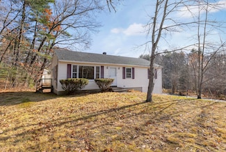 3 Peavey Ave, Windham, ME 04062