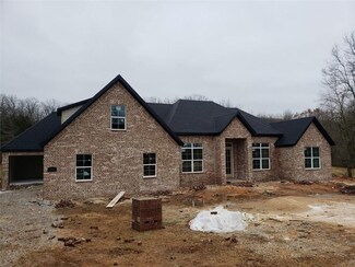 568 Knollwood Dr, Fayetteville, AR 72703