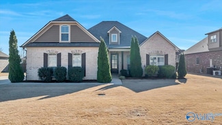 17526 Maree Dr, Athens, AL 35613