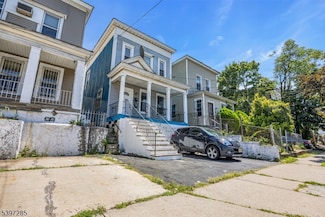 1088 Grove St, Irvington, NJ 07111