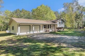 85 N Baldwin Ave, White Cloud, MI 49349