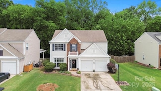 8800 Darcy Hopkins Dr, Charlotte, NC 28277