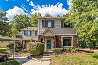 1570 Streamwood Ct Unit B8, Rochester Hills, MI 48309