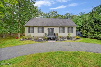 197 Marcel Dr, Dingmans Ferry, PA 18328