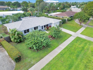 524 Lighthouse Dr, North Palm Beach, FL 33408