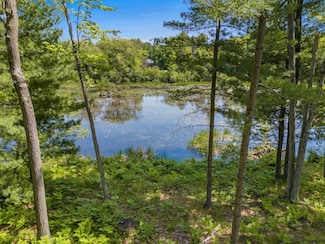 N6142 Wolf River Rd, Shawano, WI 54166