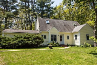 19 Moniz Way, Teaticket, MA 02536