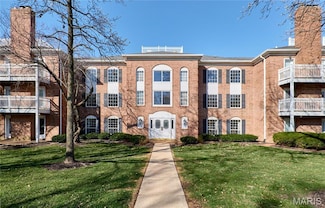 974 Claytonbrook Dr Unit 1A, Ballwin, MO 63011