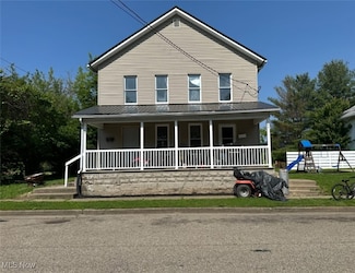 598 Martin Luther King Dr, Newcomerstown, OH 43832
