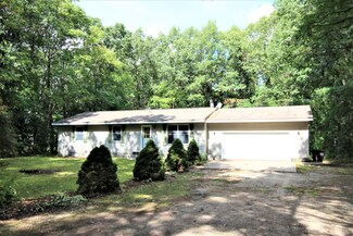 5664 Hall Rd, Muskegon, MI 49442