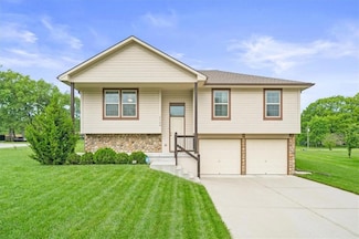 4700 E 136th Ct, Grand View, MO 64030