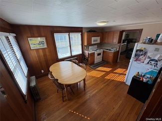 75 Brefni St, Amityville, NY 11701