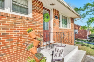 4731 Peach Tree Dr NW, Roanoke, VA 24017
