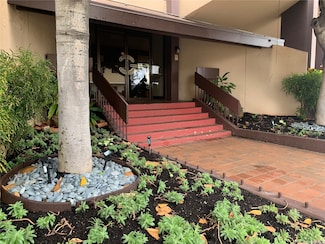 320 Liliuokalani Ave Unit 605, Honolulu, HI 96815