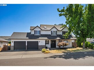1118 S Pine St, Canby, OR 97013