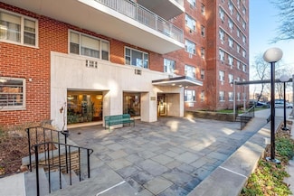 52-30 39th Dr Unit 9S, Woodside, NY 11377