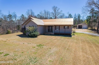 1461 Finger Leapwood Rd, Finger, TN 38334