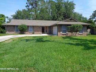 812 Maplewood Ln, Orange Park, FL 32065