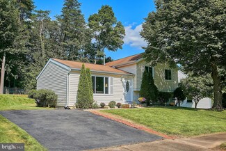 10832 Verde Vista Dr, Fairfax, VA 22030