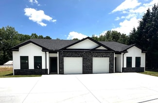 795 Lyman Rd, Inman, SC 29349