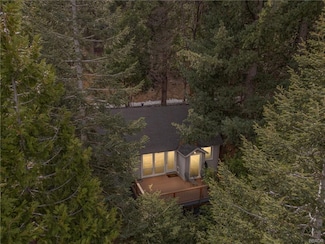 24052 Skyland Dr, Crestline, CA 92325