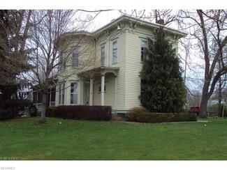 2783 Station St, Rock Creek, OH 44084