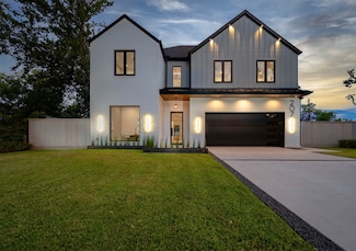 207 W 33rd St, Houston, TX 77018