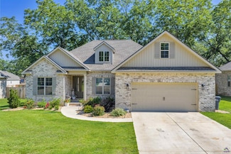 108 Champagne Dr, Perry, GA 31069