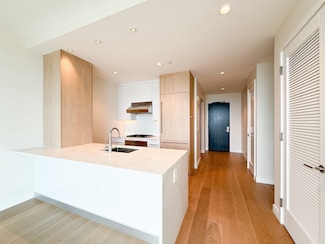 188 Brookline Ave Unit 20H, Boston, MA 02215