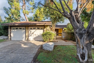 11930 Laver Ct, Bakersfield, CA 93306