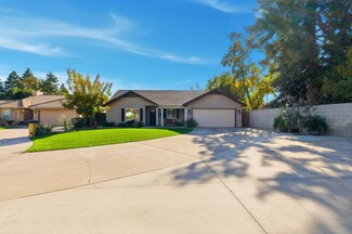 1315 E Vine Ct, Visalia, CA 93292