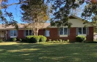 914 NW 5th St, Walnut Ridge, AR 72476
