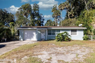 1068 North St, Daytona Beach, FL 32114