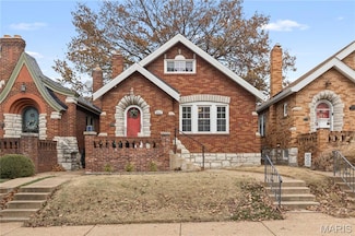 5531 Eichelberger St, Saint Louis, MO 63109