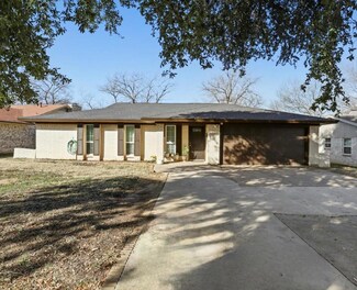 1622 Brent Ct, Grand Prairie, TX 75051